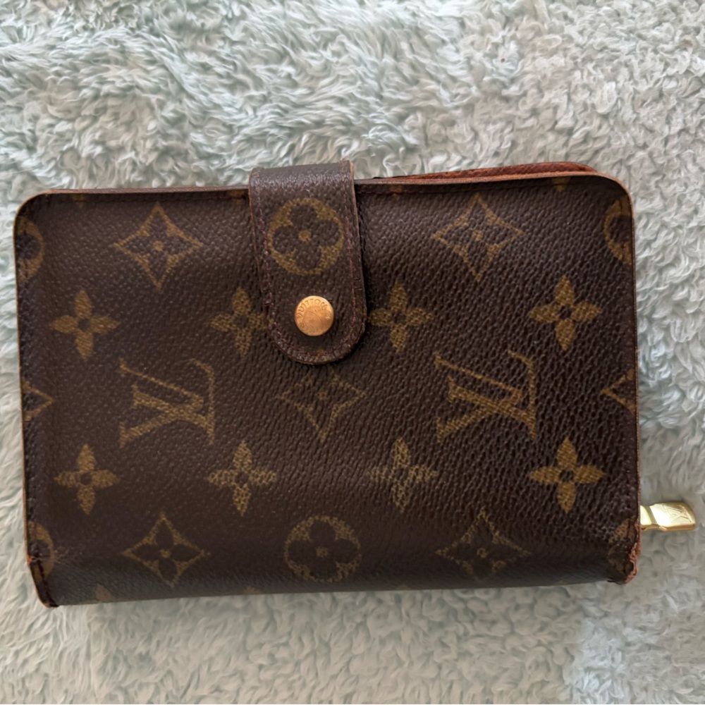 Vintage, Louis Vuitton book wallet
